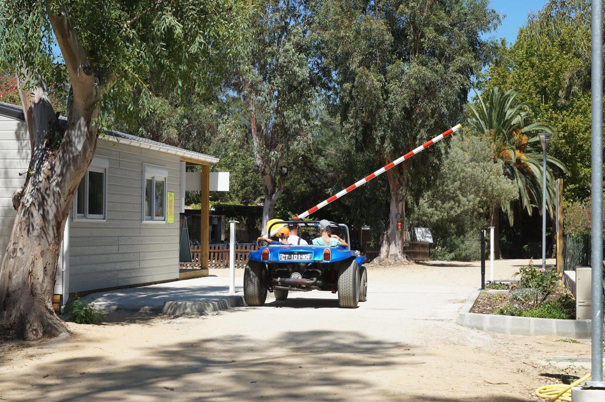Camping International Калви Екстериор снимка