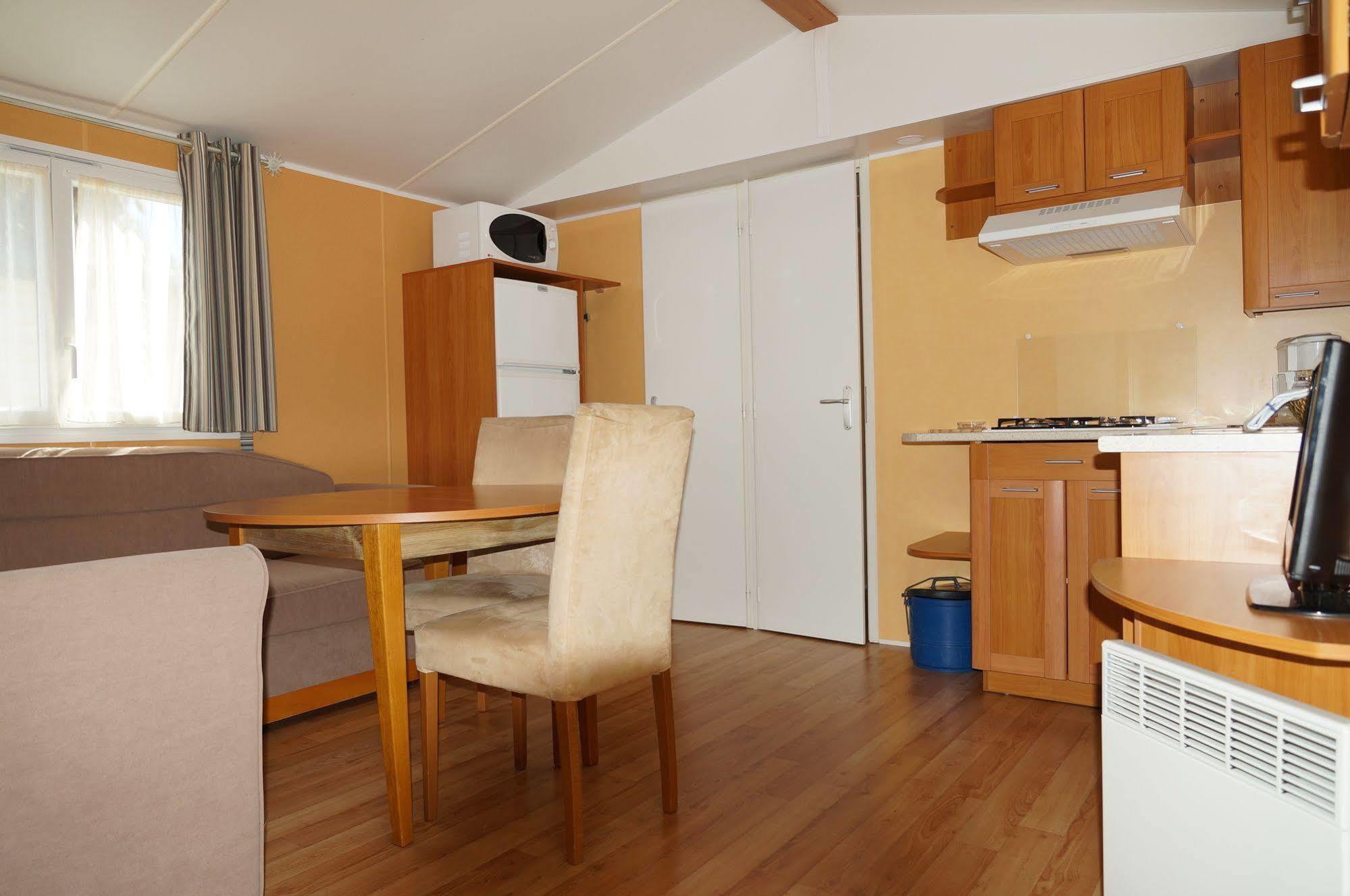 Camping International Калви Екстериор снимка