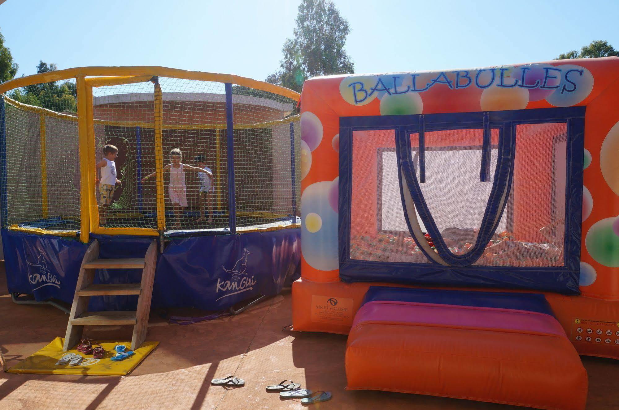 Camping International Калви Екстериор снимка
